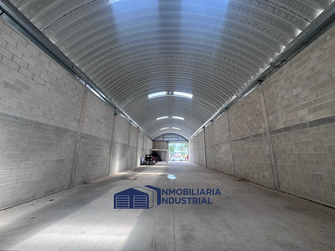 400 M2 CHICHÍ SUÁREZ (4)