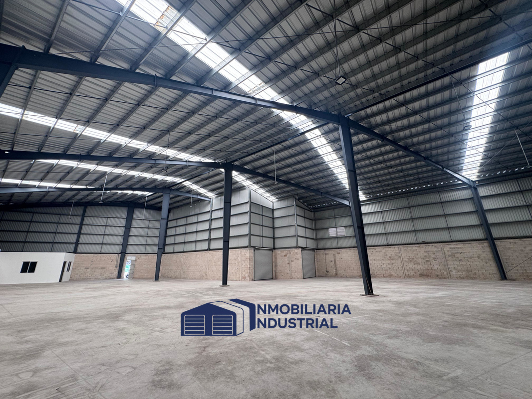 1,100 M2 CD INDUST (12)