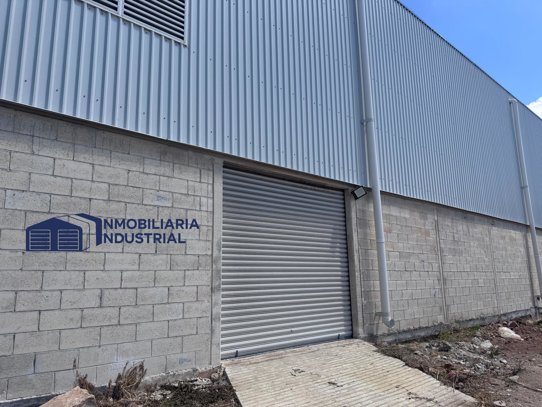 1,100 M2 CD INDUST (15)