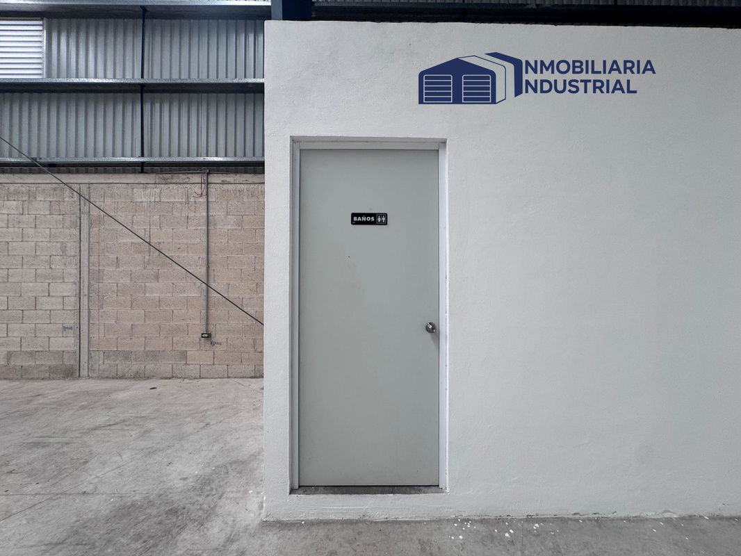 1,100 M2 CD INDUST (5)