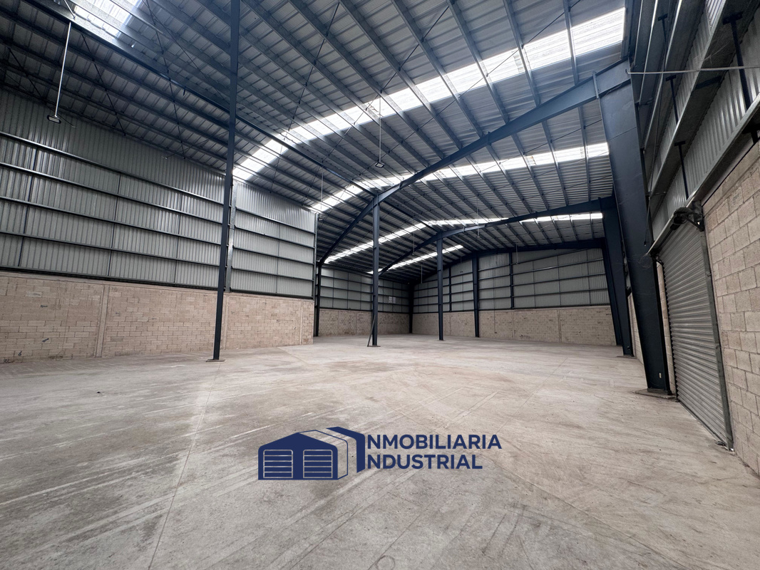 1,100 M2 CD INDUST (8)